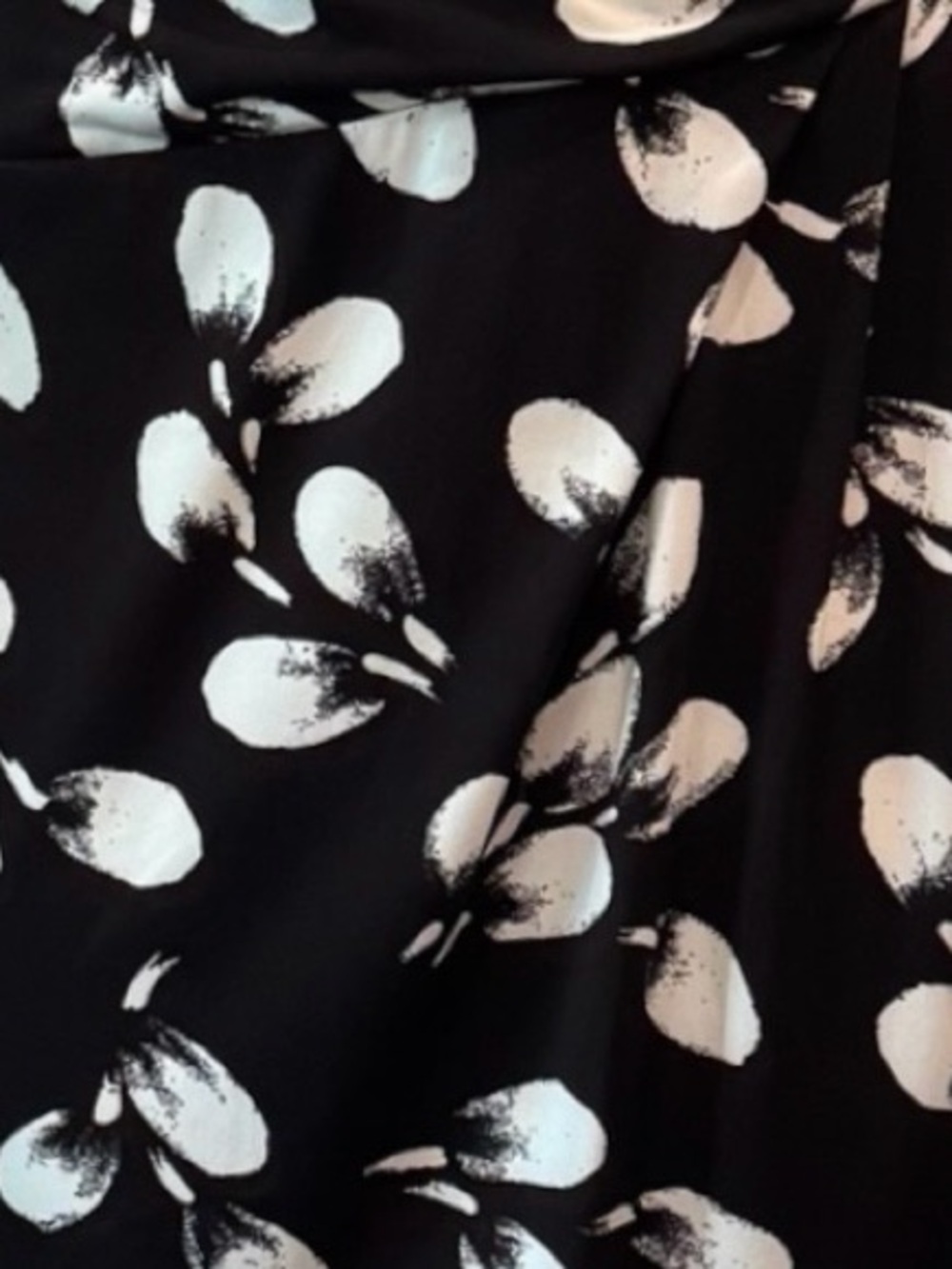 2 for $30 | Evan Picone Black & White Floral Wrap-Style Midi Dress - Picture 5 of 15